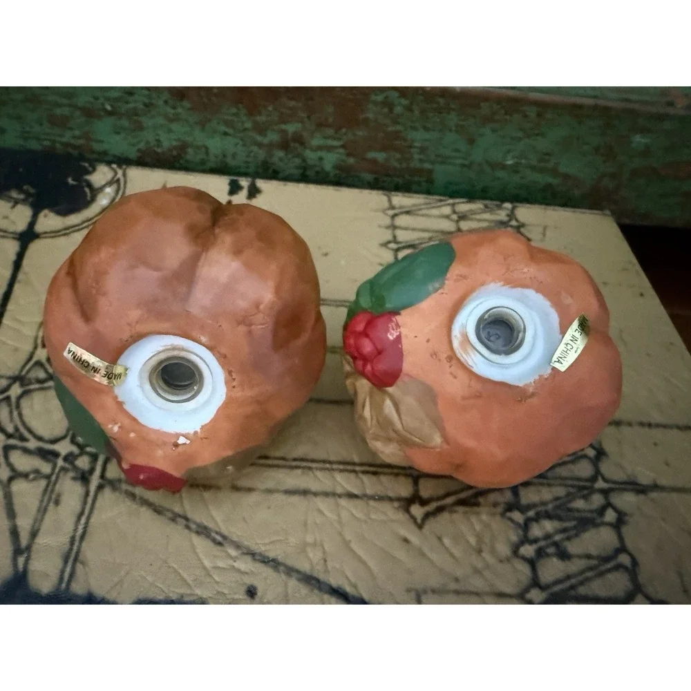 House of Lloyd Christmas Around The World  Pumpkin Salt & Pepper Shakers
